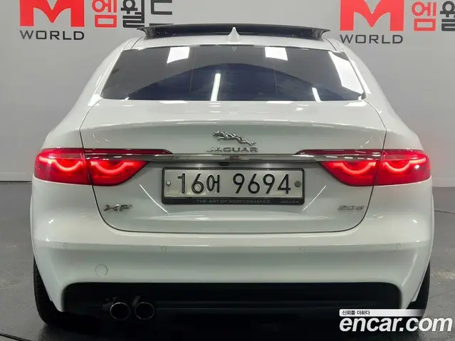 Jaguar XF 2017 2.0 автомат (гидро), миниатюра 4 Jaguar XF 2017 2.0 автомат (гидро), миниатюра 4