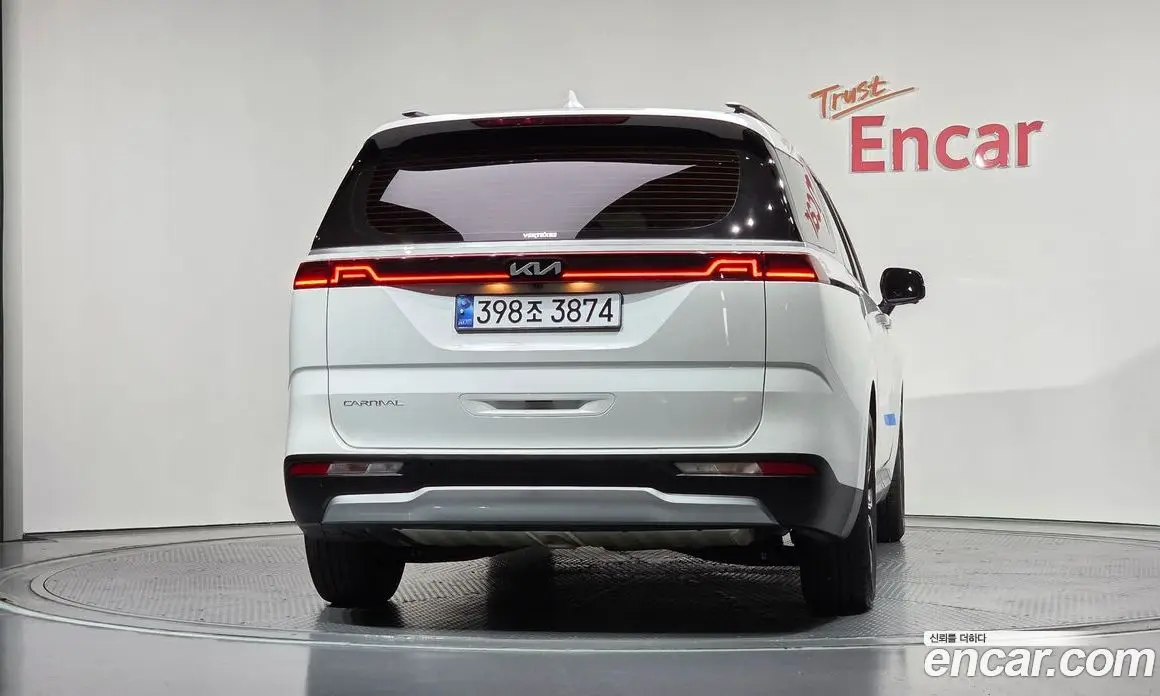 Kia Carnival 2022 2.2 автомат (гидро), фото 4