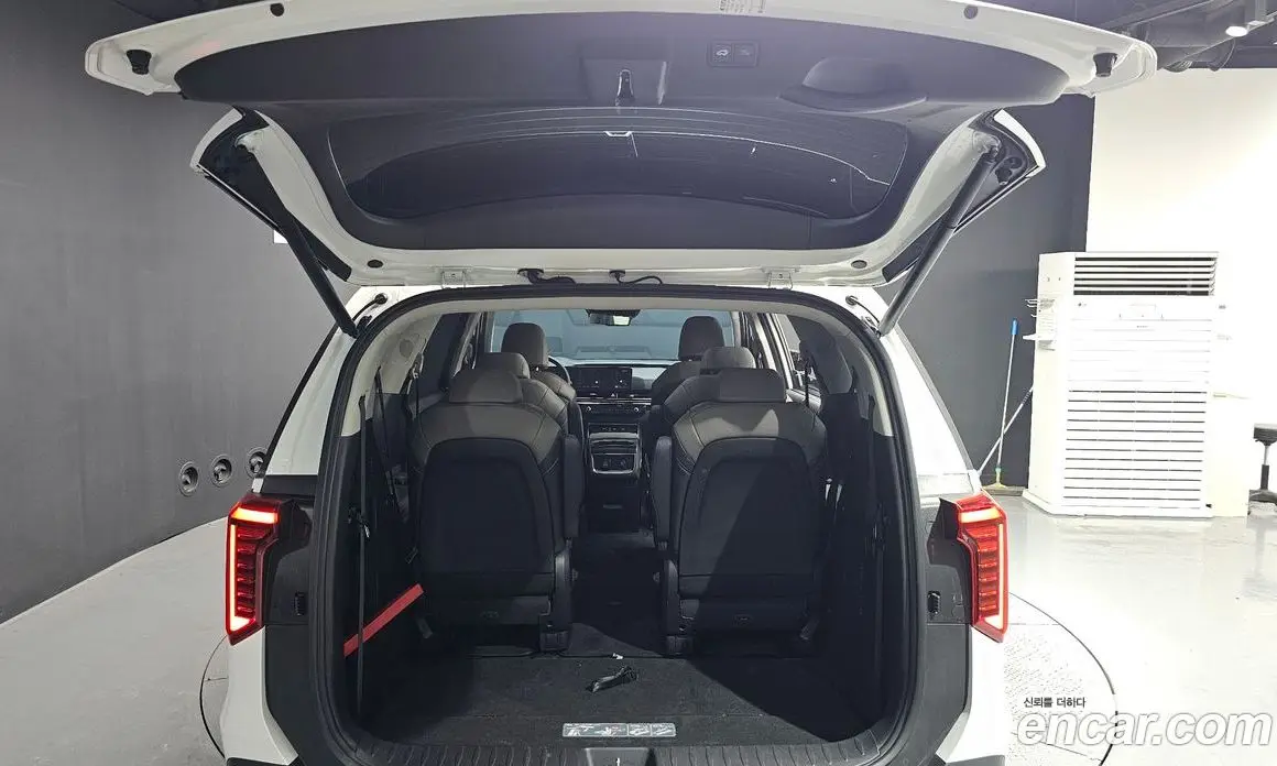 Kia Carnival 2023 3.5 автомат (гидро), фото 26