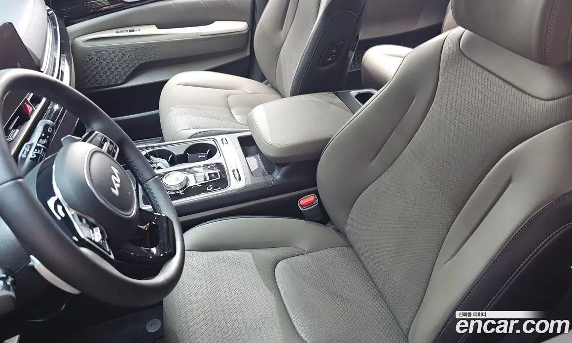 Kia Carnival 2023 3.5 автомат (гидро), фото 28