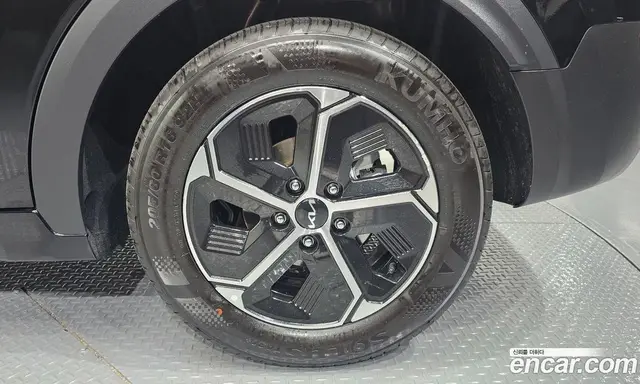 Kia Niro 2025 1.6 автомат (гидро), миниатюра 7