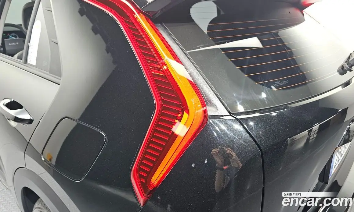 Kia Niro 2025 1.6 автомат (гидро), фото 9