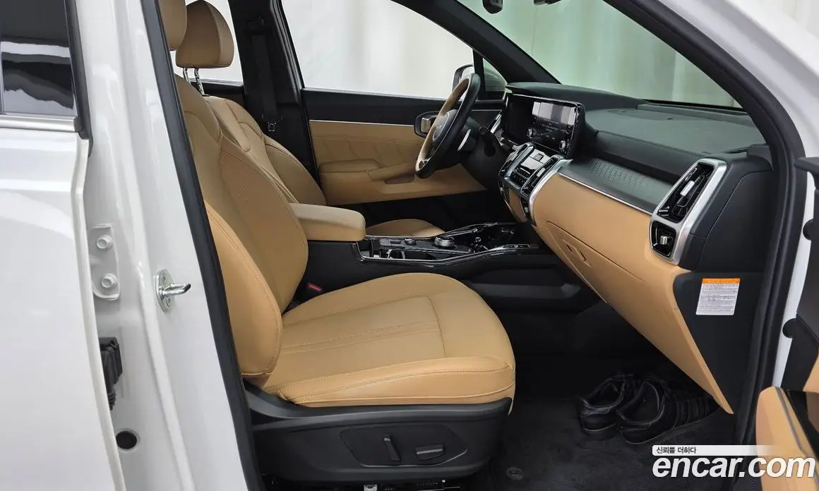 Kia Sorento 2023 1.6 автомат (гидро), фото 16