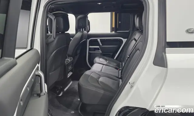 Land Rover Defender 2024 2.0 автомат (гидро), миниатюра 11