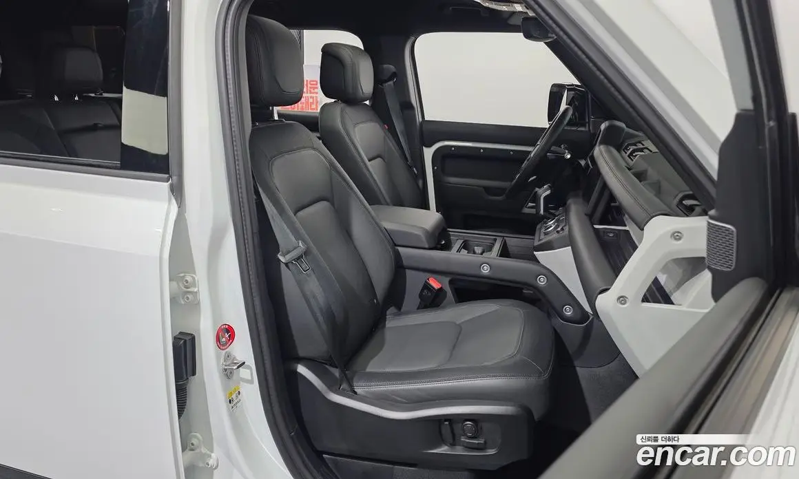 Land Rover Defender 2024 2.0 автомат (гидро), фото 12