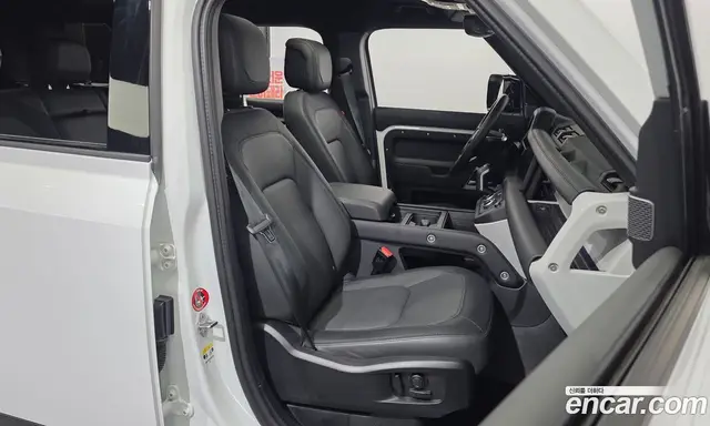 Land Rover Defender 2024 2.0 автомат (гидро), миниатюра 12
