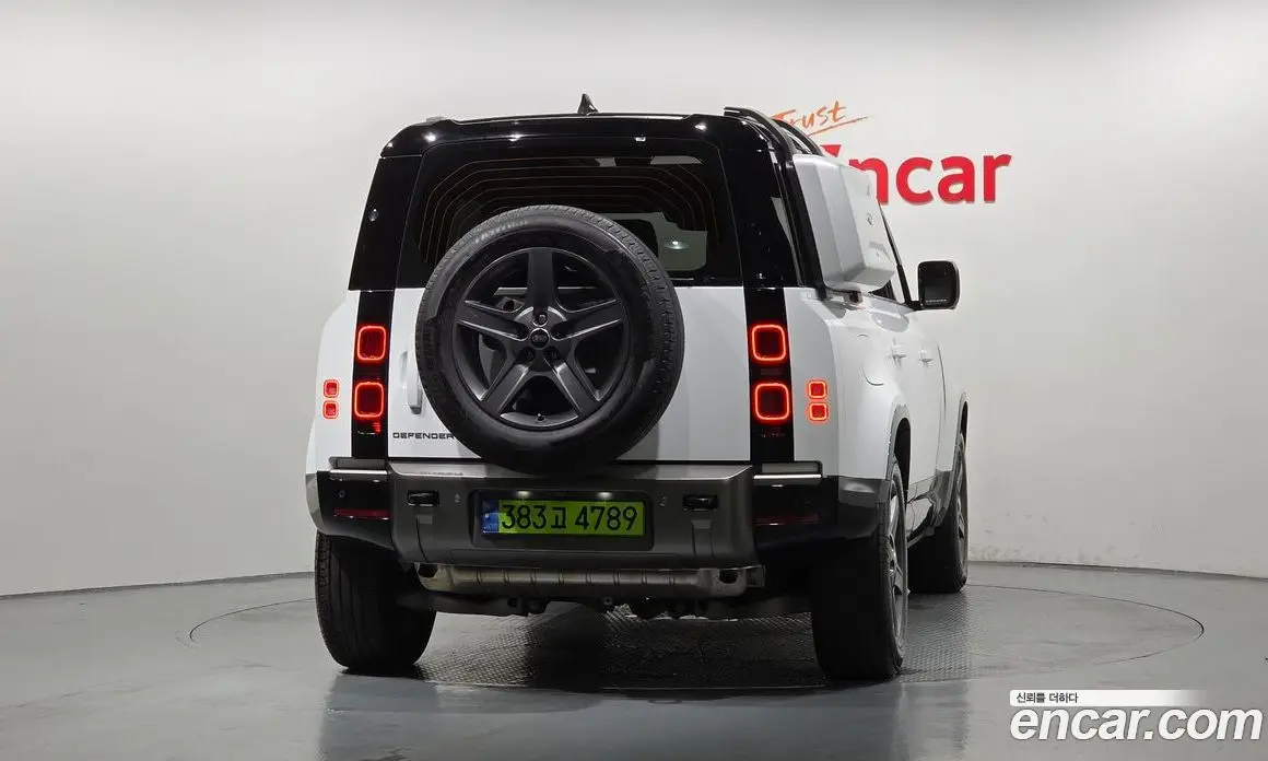 Land Rover Defender 2024 2.0 автомат (гидро), фото 4