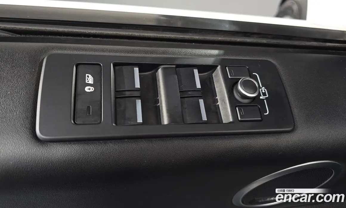 Land Rover Discovery 2019 3.0 автомат (гидро), фото 32