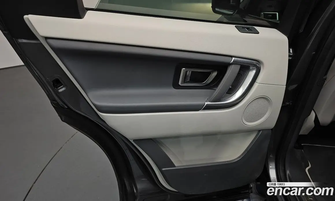 Land Rover Discovery Sport 2019 2.0 автомат (гидро), фото 14