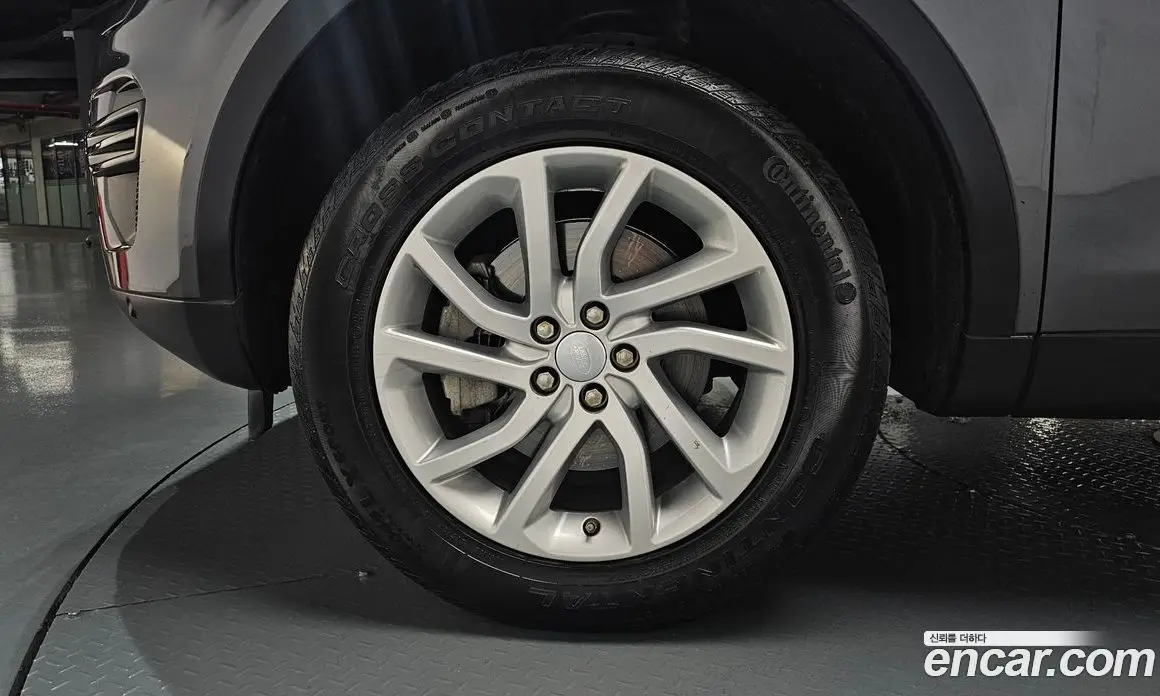 Land Rover Discovery Sport 2019 2.0 автомат (гидро), фото 4