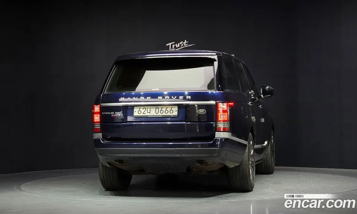 Land Rover Range Rover 2015 4.4 автомат (гидро), фото 4