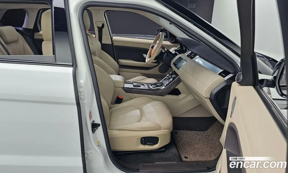 Land Rover Range Rover Evoque 2018 2.0 автомат (гидро), фото 16