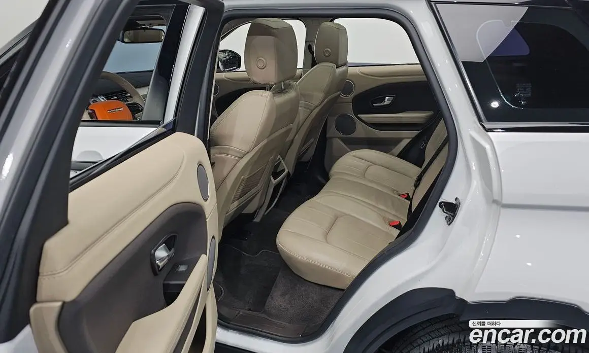 Land Rover Range Rover Evoque 2018 2.0 автомат (гидро), фото 17