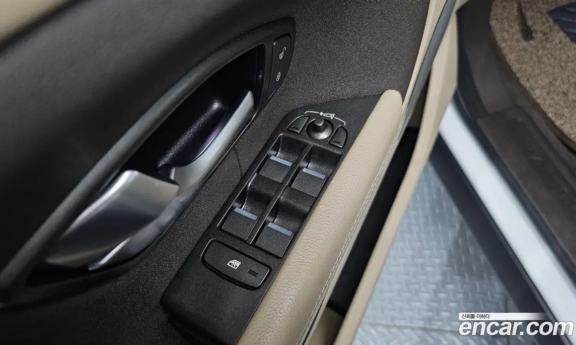 Land Rover Range Rover Evoque 2018 2.0 автомат (гидро), фото 28