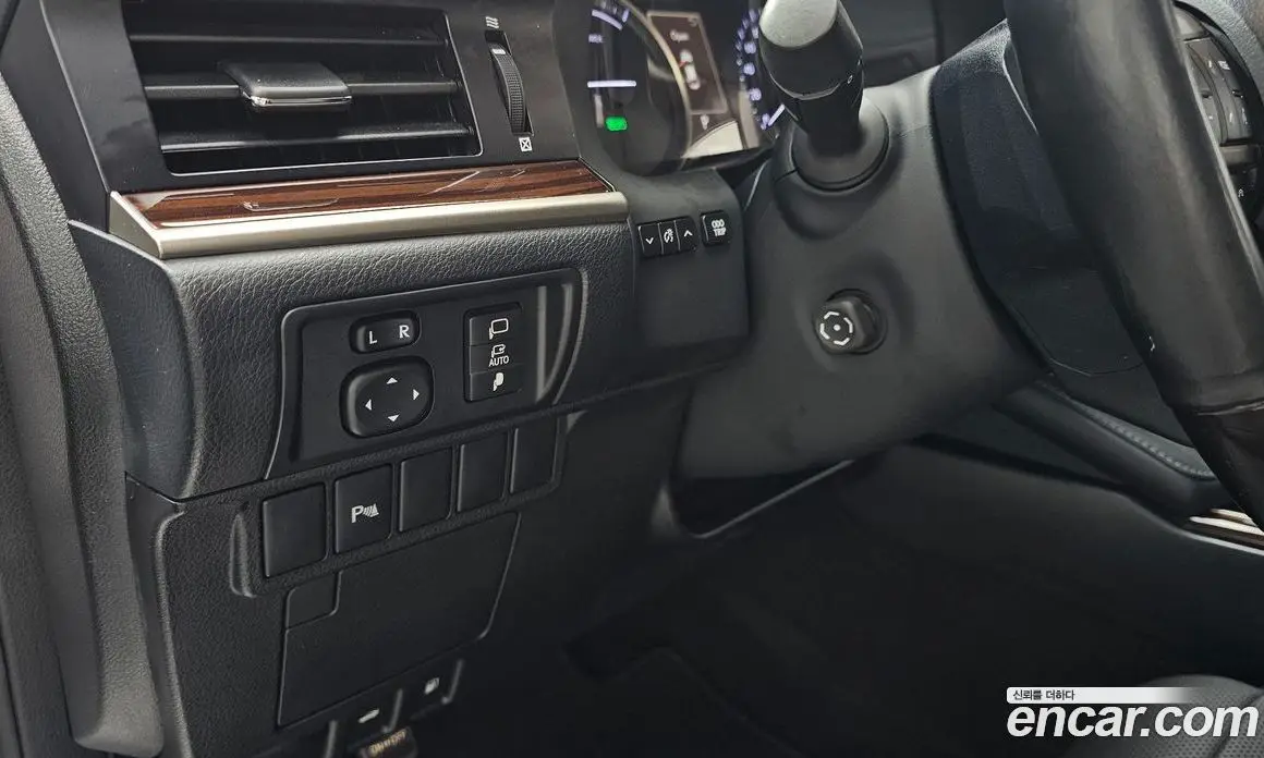 Lexus ES 2016 2.5 автомат (гидро), фото 16 Lexus ES 2016 2.5 автомат (гидро), фото 16