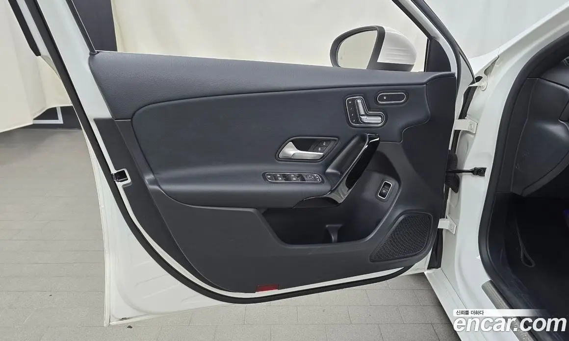 Mercedes-Benz A-Class 2020 2.0 автомат (гидро), фото 14