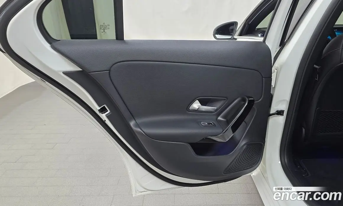 Mercedes-Benz A-Class 2020 2.0 автомат (гидро), фото 15