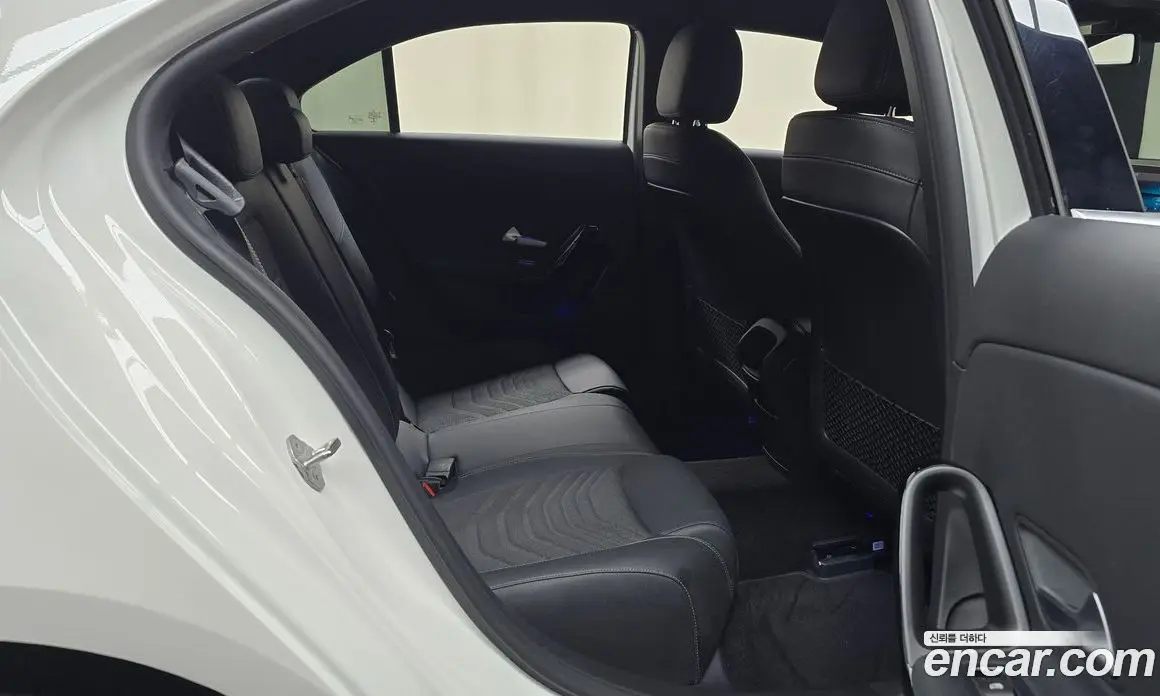 Mercedes-Benz A-Class 2020 2.0 автомат (гидро), фото 17