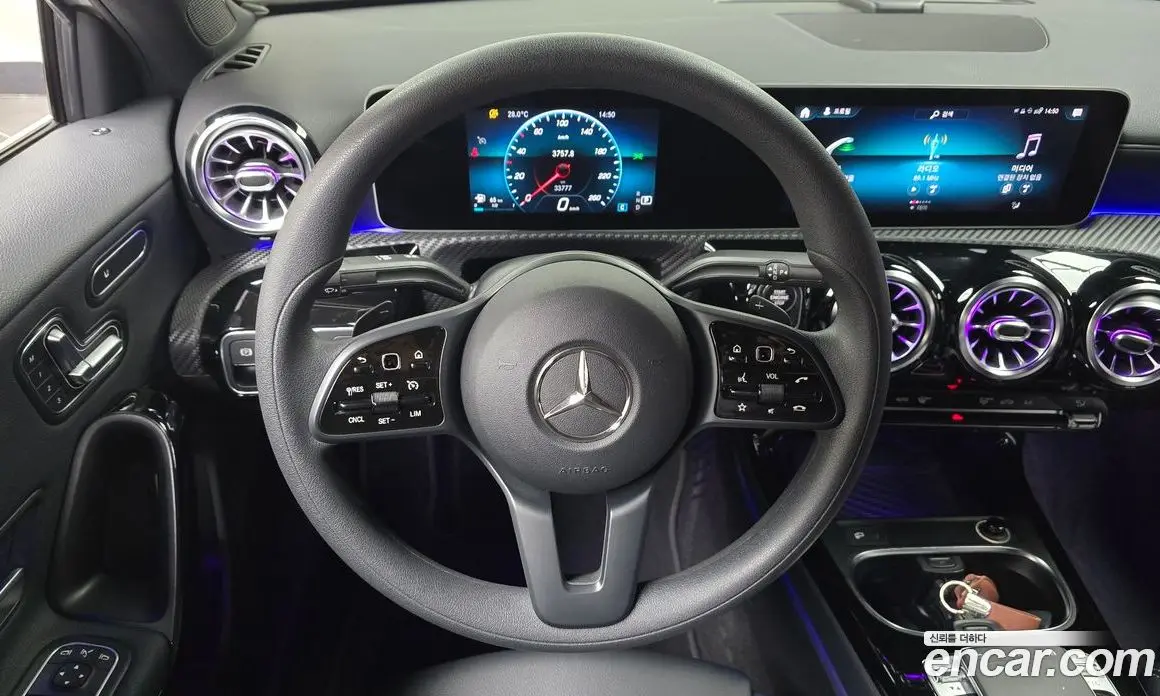 Mercedes-Benz A-Class 2020 2.0 автомат (гидро), фото 18