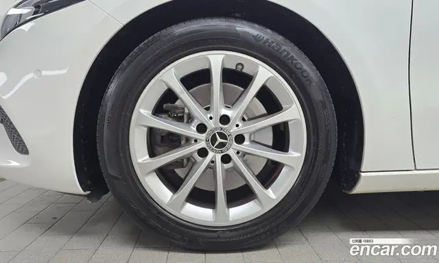 Mercedes-Benz A-Class 2020 2.0 автомат (гидро), миниатюра 5