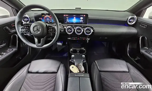 Mercedes-Benz A-Class 2020 2.0 автомат (гидро), миниатюра 7