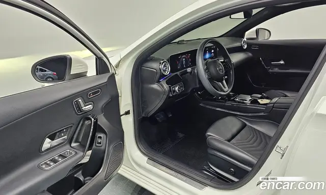 Mercedes-Benz A-Class 2020 2.0 автомат (гидро), миниатюра 10