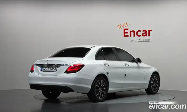 Mercedes-Benz C-Class 2019 2.0 автомат (гидро), миниатюра 2