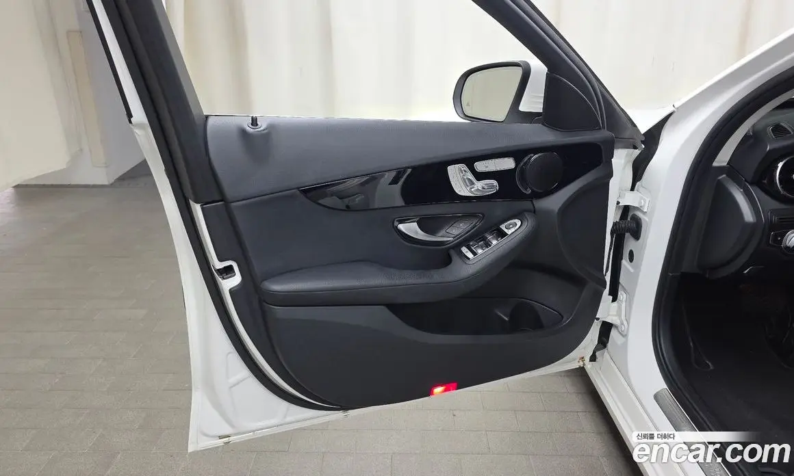 Mercedes-Benz C-Class 2019 2.0 автомат (гидро), фото 14