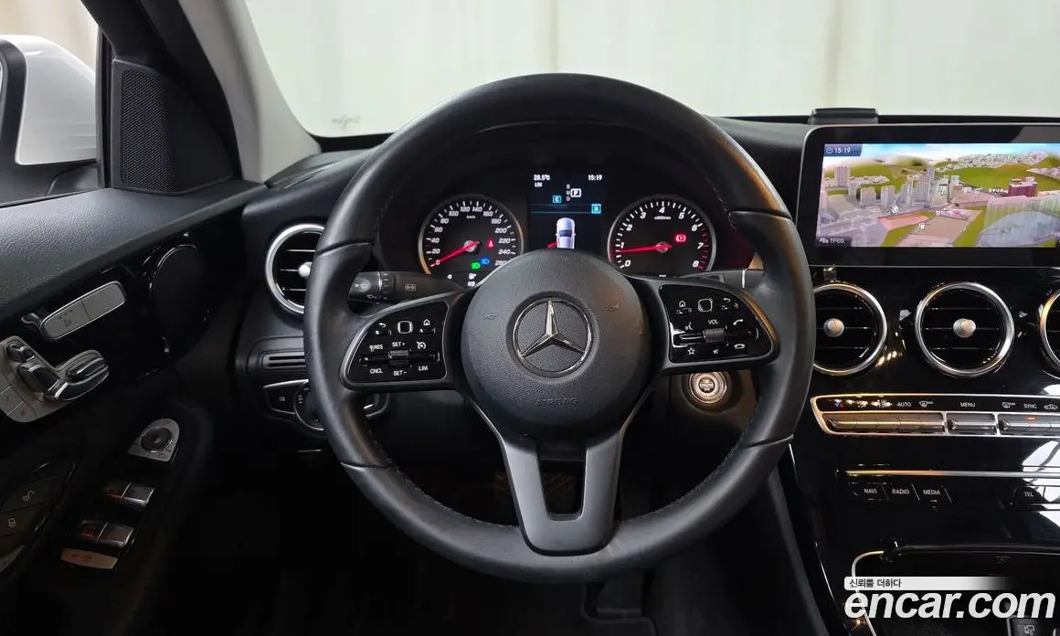 Mercedes-Benz C-Class 2019 2.0 автомат (гидро), фото 19