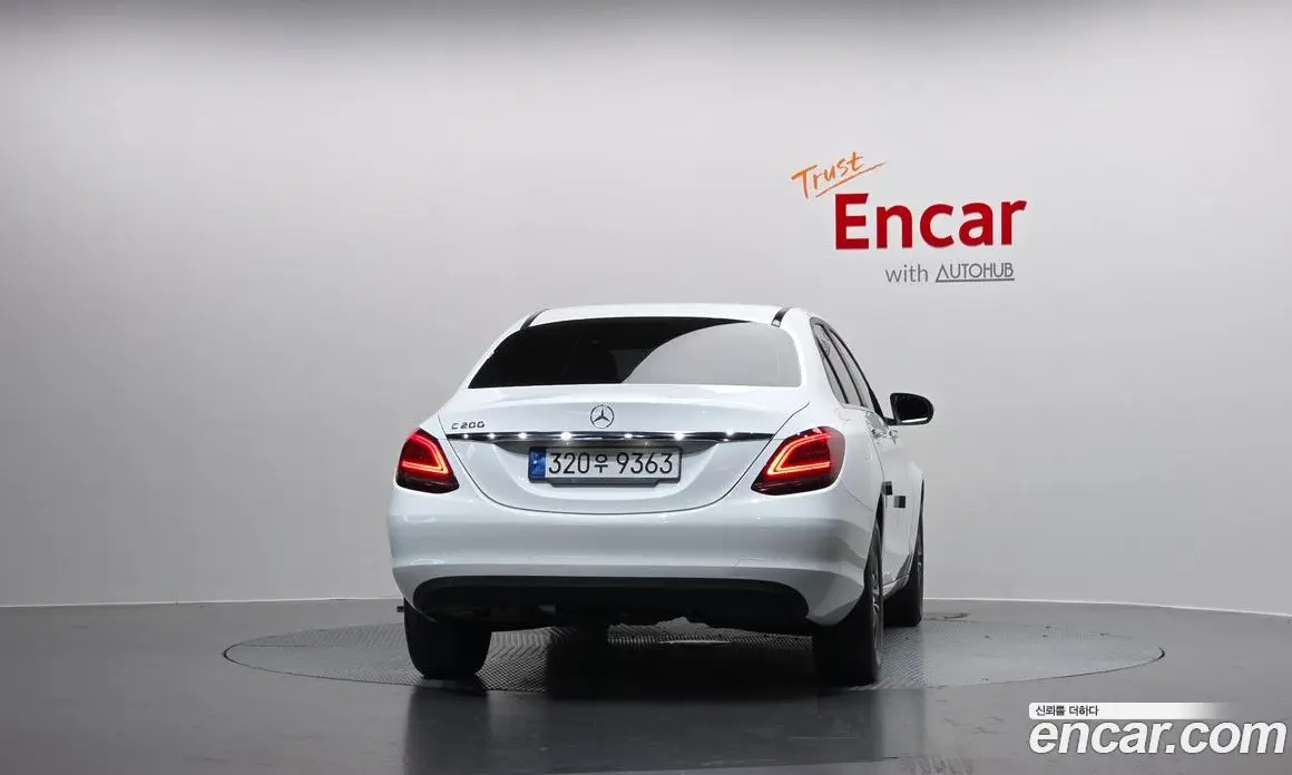 Mercedes-Benz C-Class 2019 2.0 автомат (гидро), фото 4