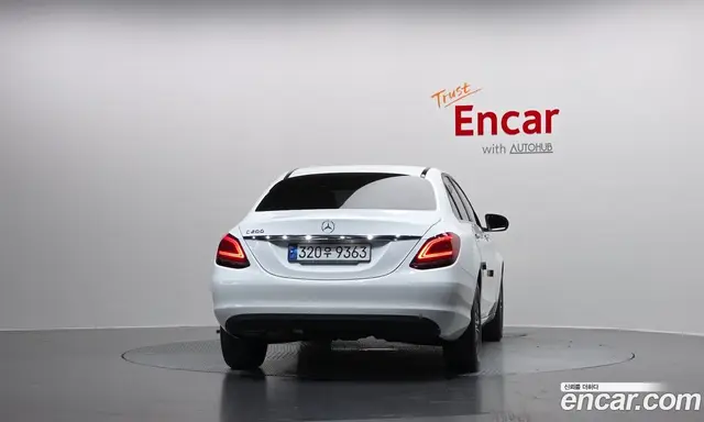 Mercedes-Benz C-Class 2019 2.0 автомат (гидро), миниатюра 4