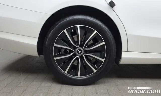Mercedes-Benz C-Class 2019 2.0 автомат (гидро), миниатюра 5