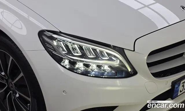 Mercedes-Benz C-Class 2019 2.0 автомат (гидро), миниатюра 8