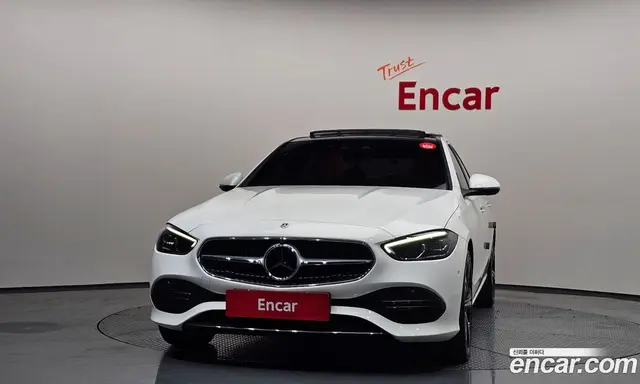 Mercedes-Benz C-Class 2023 2.0 автомат (гидро), миниатюра 2