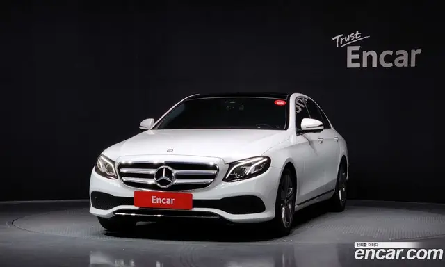 Mercedes-Benz E-Class 2016 2.0 автомат (гидро), миниатюра 3
