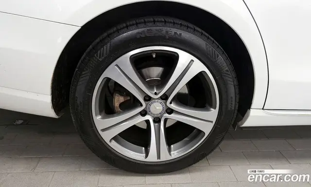 Mercedes-Benz E-Class 2016 2.0 автомат (гидро), миниатюра 5