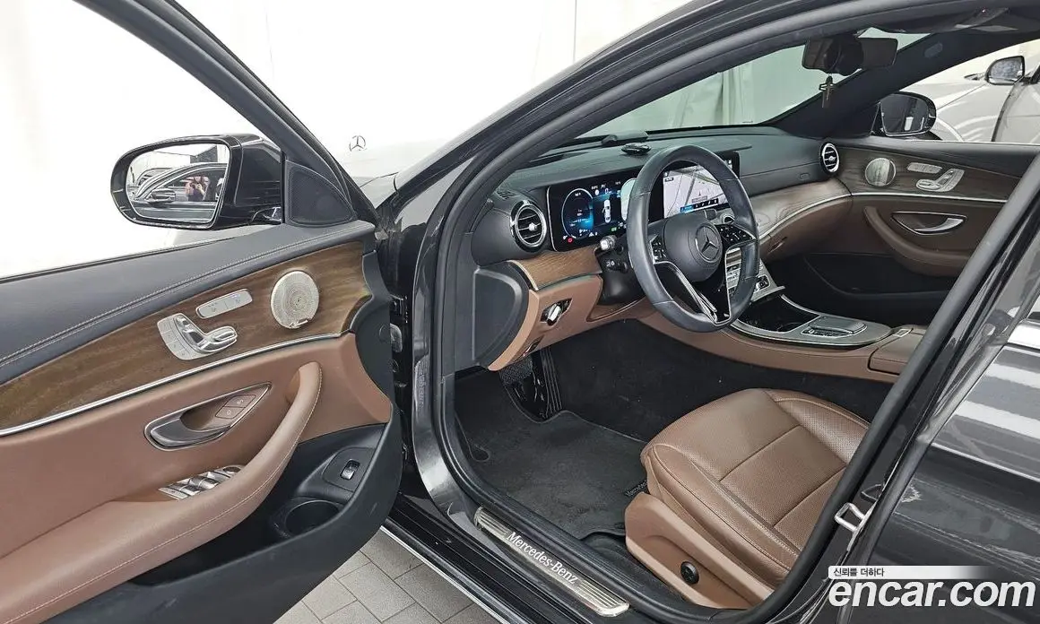Mercedes-Benz E-Class 2023 2.0 автомат (гидро), фото 13
