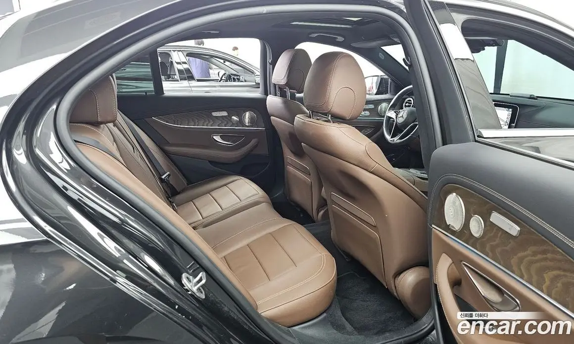 Mercedes-Benz E-Class 2023 2.0 автомат (гидро), фото 18