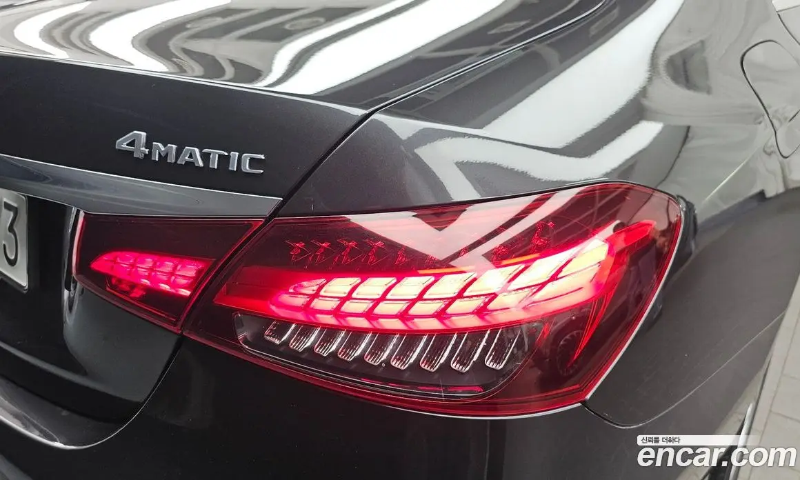 Mercedes-Benz E-Class 2023 2.0 автомат (гидро), фото 9