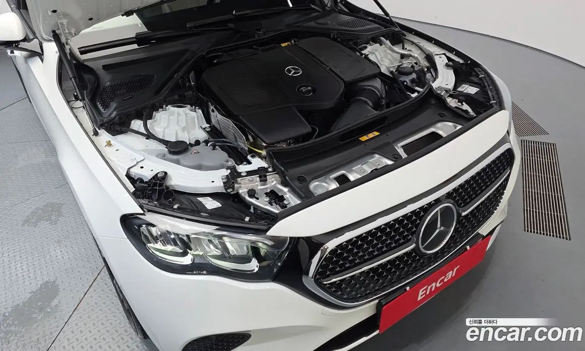 Mercedes-Benz E-Class 2024 2.0 автомат (гидро), фото 6