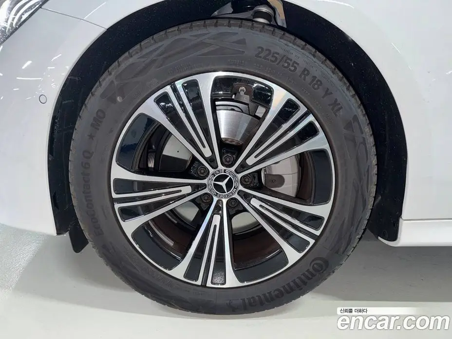 Mercedes-Benz E-Class 2025 2.0 автомат (гидро), фото 5