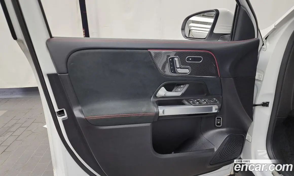 Mercedes-Benz GLB-Class 2021 2.0 автомат (гидро), фото 14