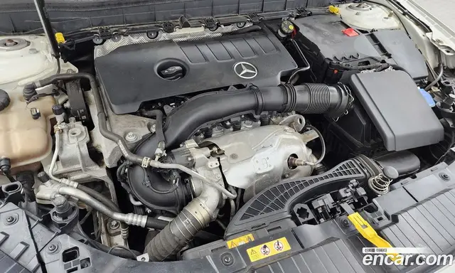 Mercedes-Benz GLB-Class 2021 2.0 автомат (гидро), миниатюра 6