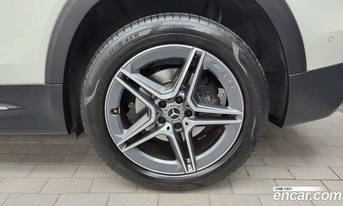 Mercedes-Benz GLB-Class 2021 2.0 автомат (гидро), фото 7