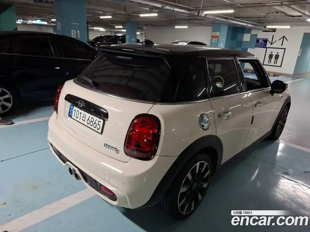 Mini Cooper 2020 2.0 автомат (гидро), миниатюра 7