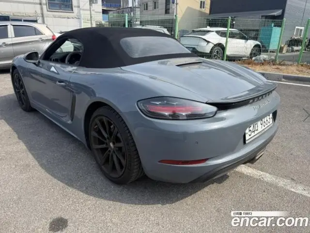 Porsche 718 2017 2.0 автомат (гидро), миниатюра 3