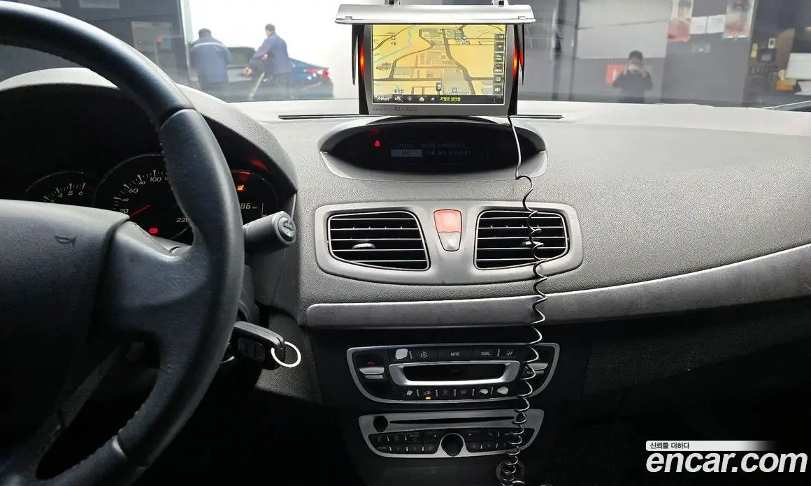 Renault (Samsung) SM3 2009 1.6 автомат (гидро), фото 15