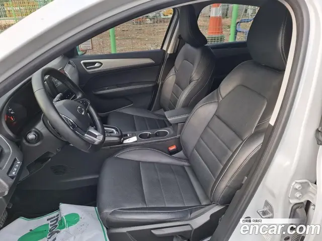 Renault (Samsung) XM3 2023 1.6 автомат (гидро), миниатюра 8