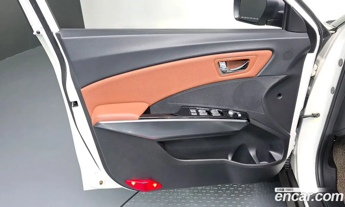 SsangYong TIBOLI 2018 1.6 автомат (гидро), фото 14