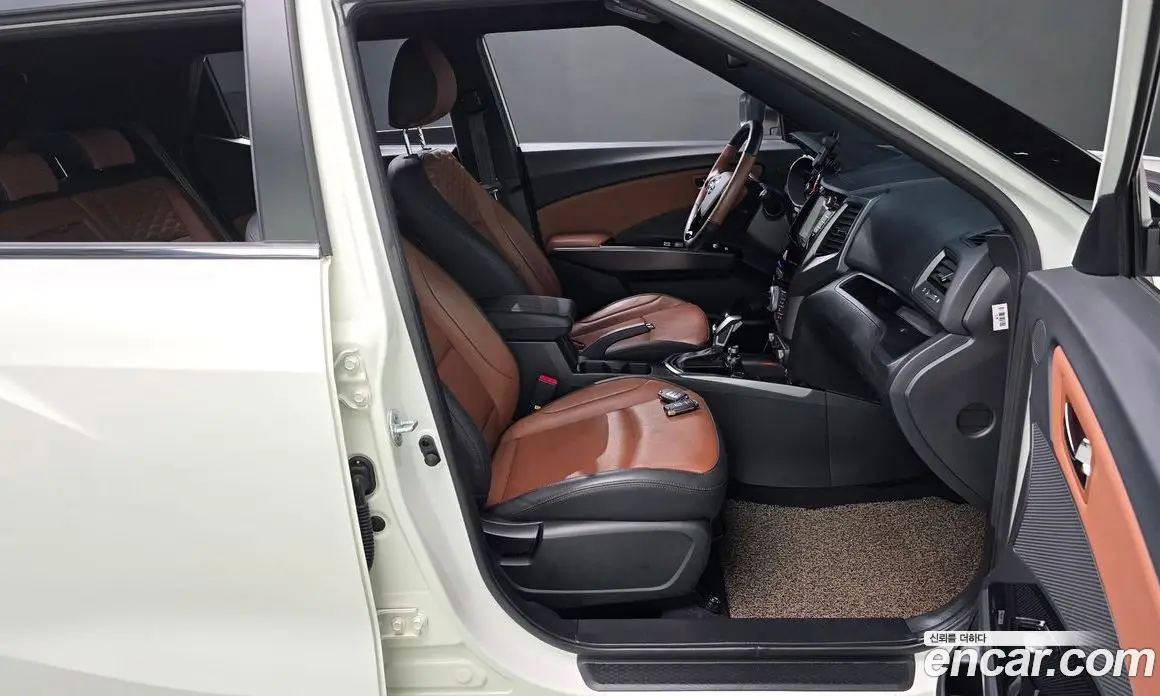 SsangYong TIBOLI 2018 1.6 автомат (гидро), фото 16